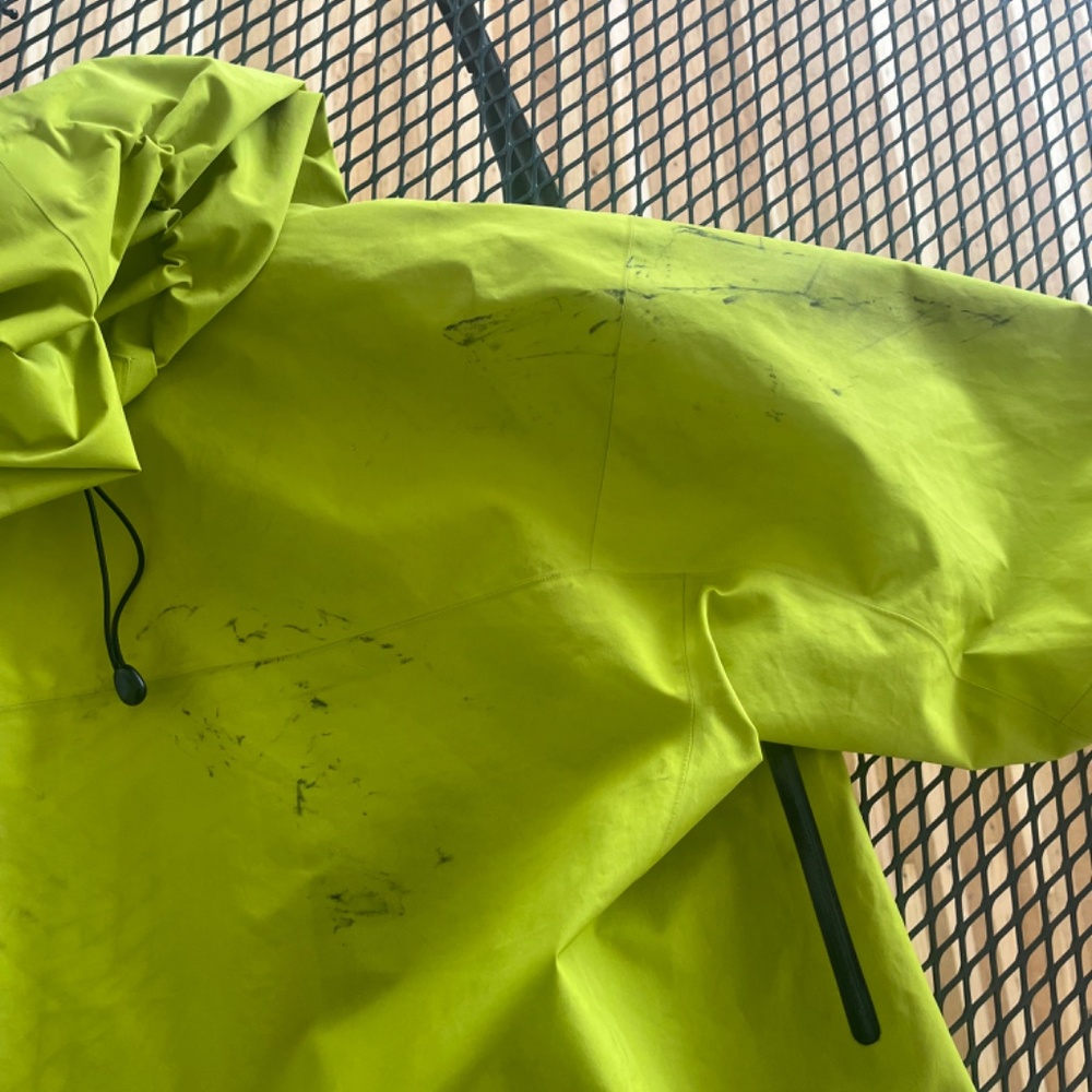 Arc’terxy Alpha SV Jacket - Picture 2 of 4